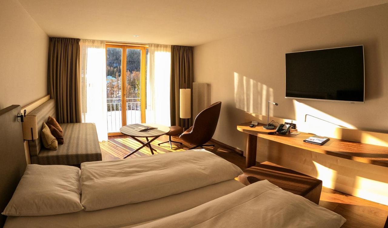 Hotel Saratz ปอนเตรสซีนา ภายนอก รูปภาพ
