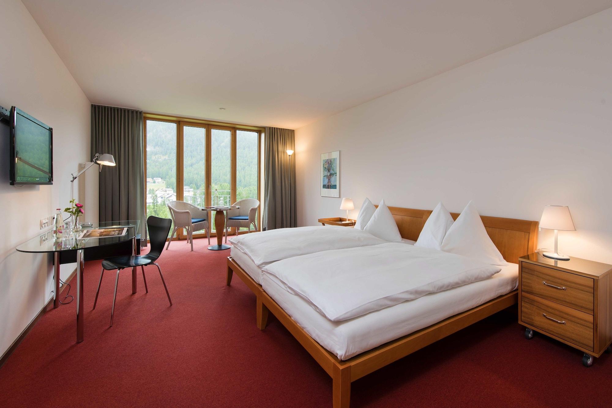 Hotel Saratz ปอนเตรสซีนา ภายนอก รูปภาพ
