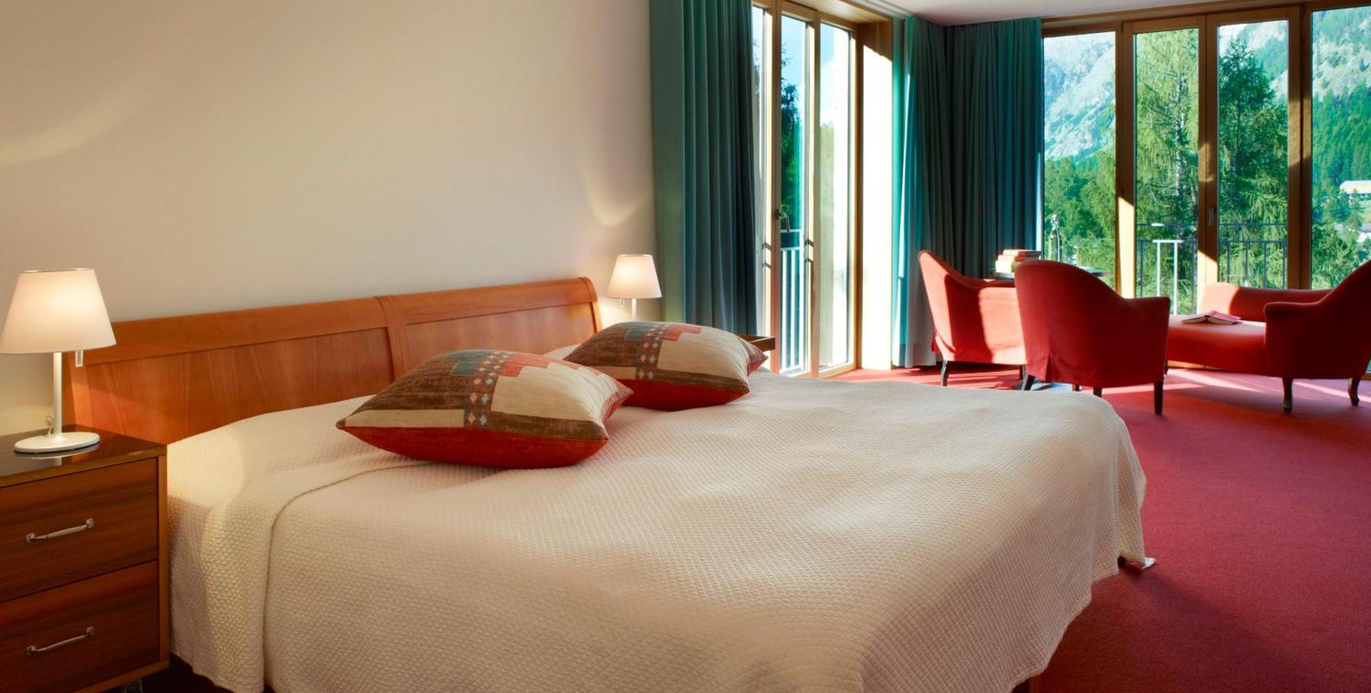 Hotel Saratz ปอนเตรสซีนา ภายนอก รูปภาพ